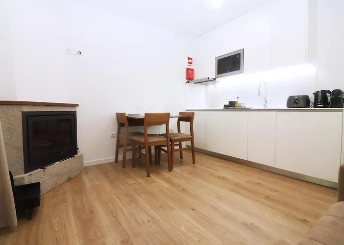 Quinta Varcandas - 4 By Casas 아파트