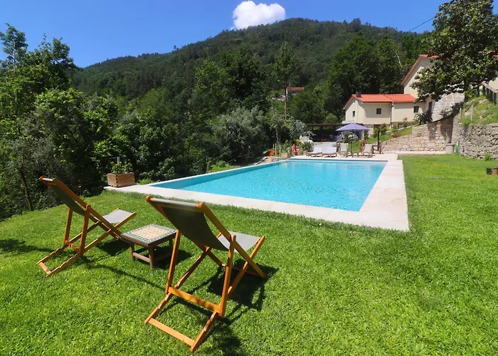 Quinta Varcandas - 4 By Casas 제어스